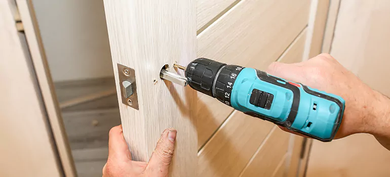 Old Door Knob Repair in Northdale, FL