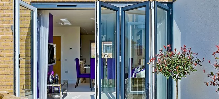 Commercial Door Glass Repair in Northdale, FL