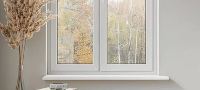 Vinyl Window Stool in Northdale, FL